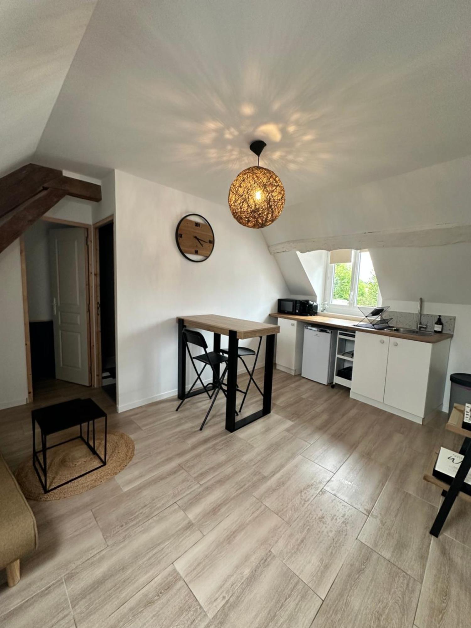 Appartements Pacy-Sur-Eure Exterior foto